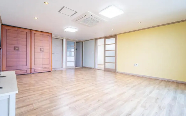 Yeosu Moranggee Pension