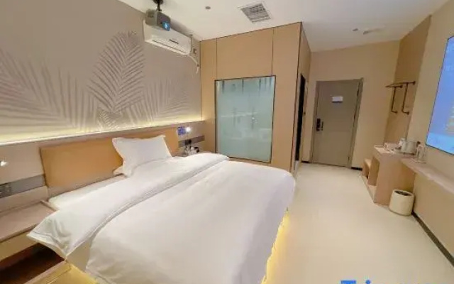 Yunmei Movie Stay, Giant Screen Smart Hotel