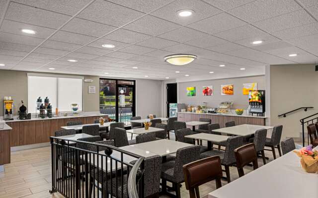 Quality Inn & Suites Matthews - Charlotte