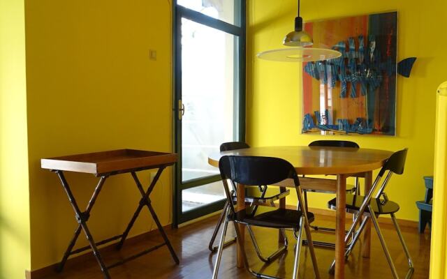 Superb location Athenian apartment
