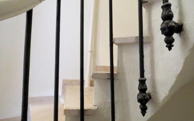 Istanberry Sunshine Flats