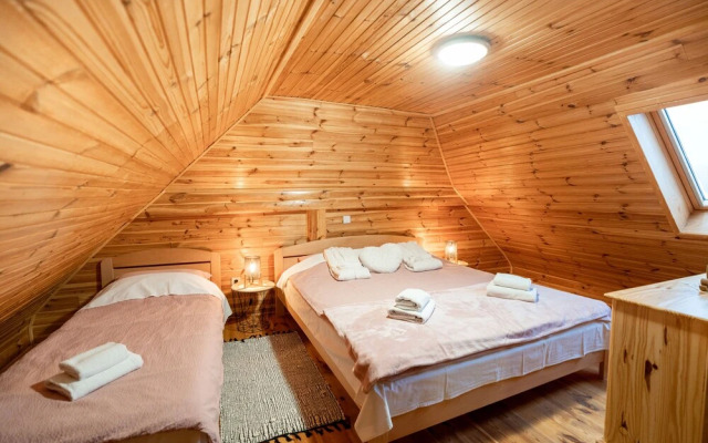 Chalet Markoci With Hot Tub