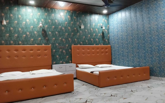 Fauzi Rasoi & Guest House