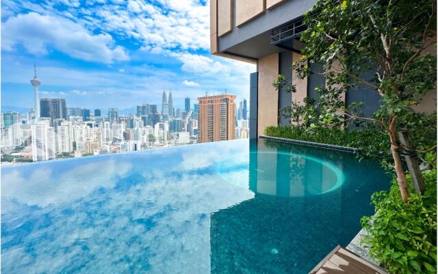 Lucentia Residence BBCC By Bedstay