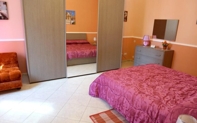 House With One Bedroom In Noto With Furnished Terrace And Wifi 5 Km From The Beach