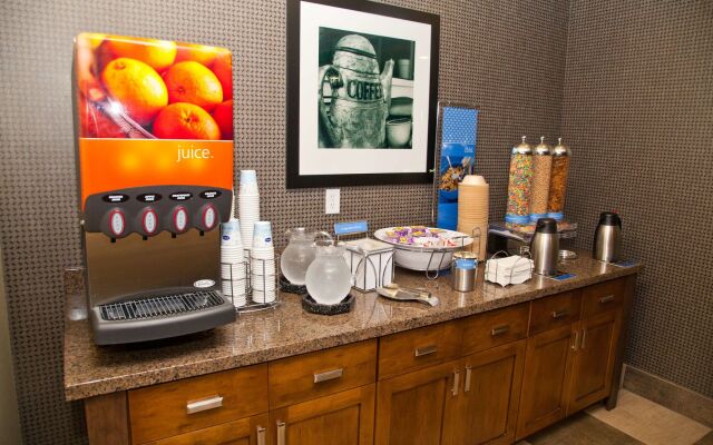 Hampton Inn & Suites Salinas