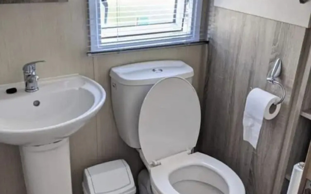 Immaculate Sen Friendly 3-bed Caravan in Porthcawl