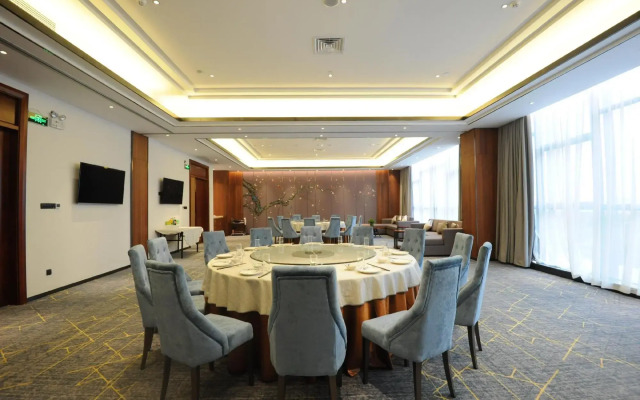 Homewise Hotel