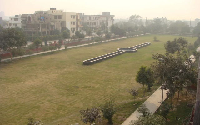 Ahuja Residency