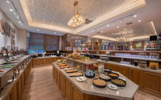 Отель Zhonghao Yueji (Dongguan Humen Junlehui)