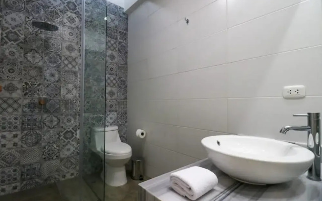 w Stunning House in the Heart of Barranco