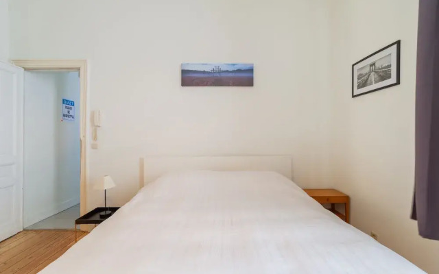 Self Check In 2 Room Appartement In Trendy Saint Gilles