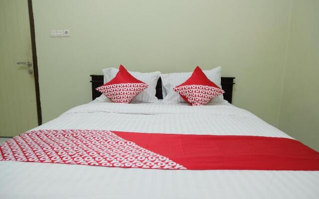 OYO 752 Abz Guest House Syariah