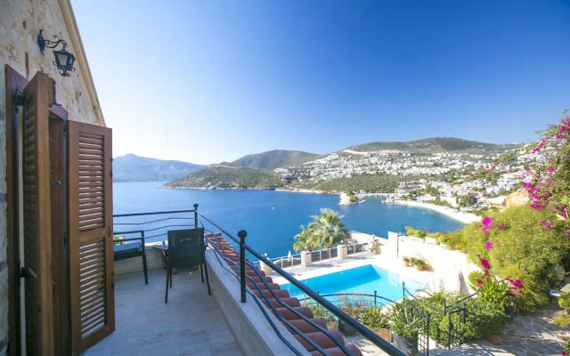 Villa Jannadutania by Akdenizvillam