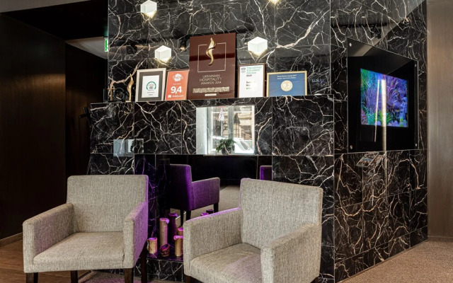 Отель Senator Maidan