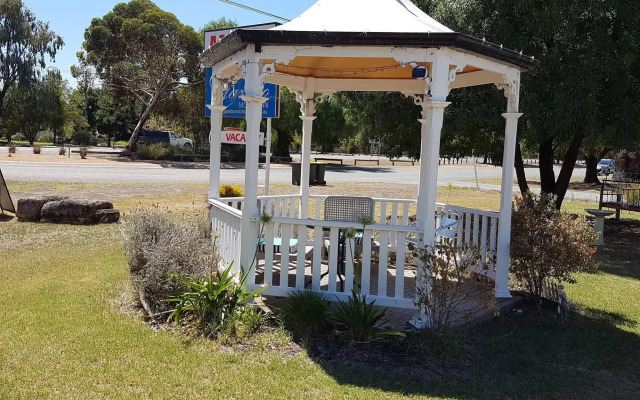 Gazebo Motor Inn