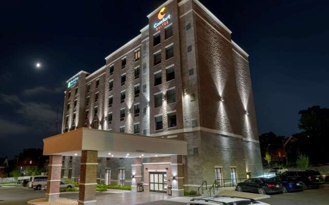 Comfort Suites Cincinnati University - Downtown