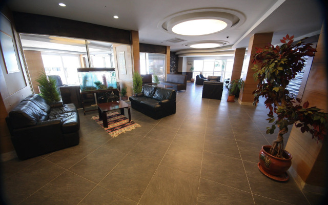 Point Beach Hotel