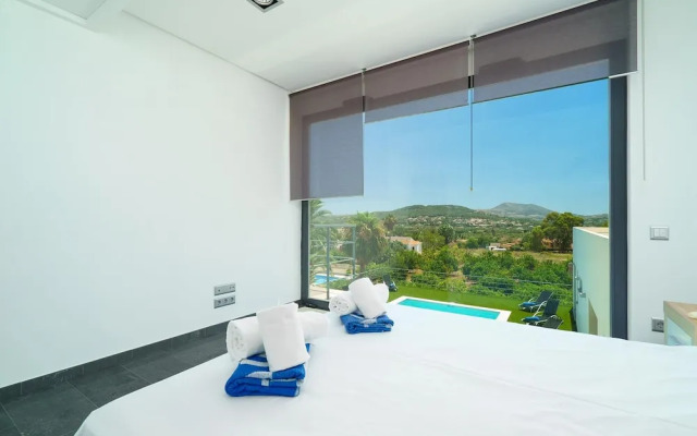 Villa Vera in Javea With 4 Bedrooms and 2 Bathrooms