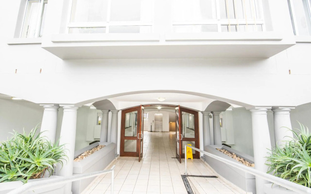 The Paper Fig House - greenpoint mews 17