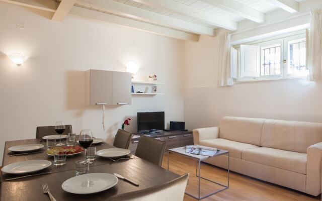 Polpenazze Halldis Apartments