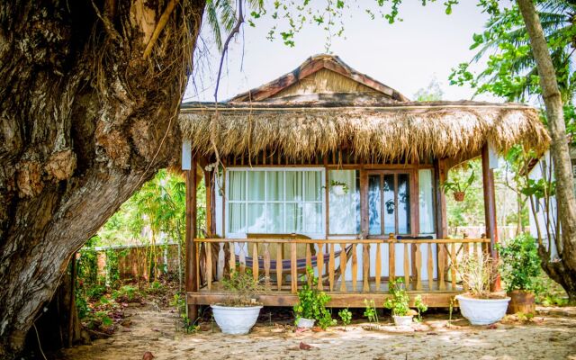 Bamboo Cottages