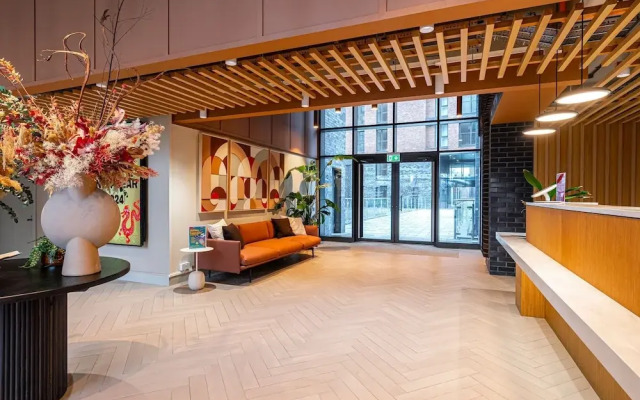 Modern Flat Near City Centre