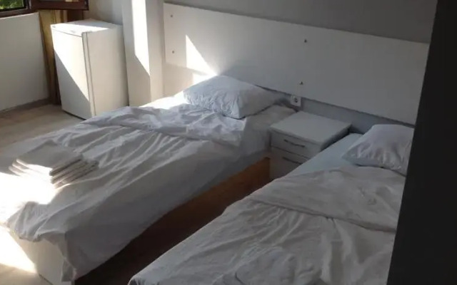 Inn On Agmashenebeli 288