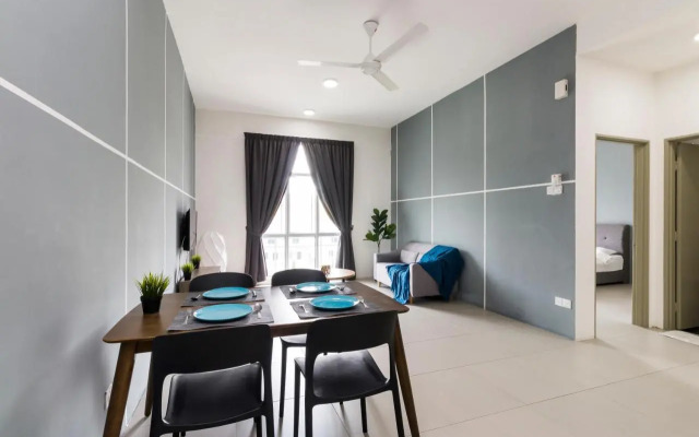 DreamScape Studio @ Golden Hill Cameron