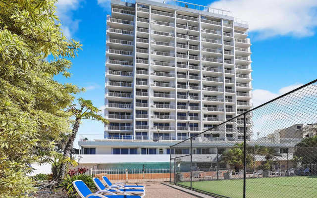 Elouera Tower Beachfront Apartments