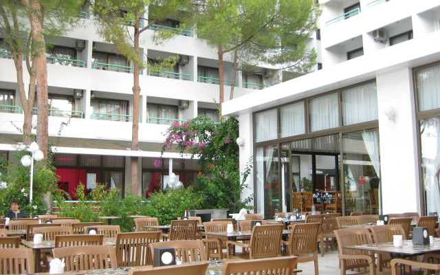 Hotel Grand Efe
