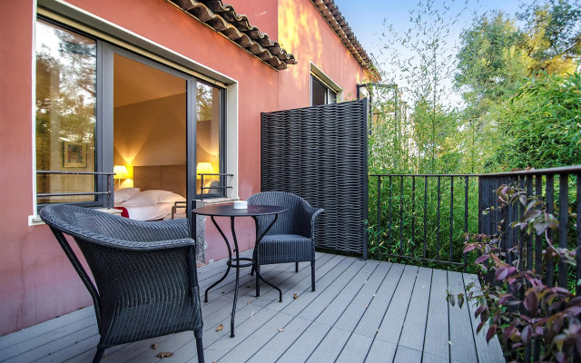 Hotel Spa & Restaurant Cantemerle