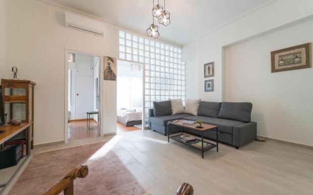 Piraeus_Faliro_Cosy apartment