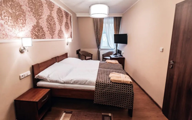 Star Hotel