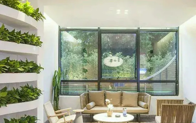 Beihai Letu Haiju Vacation Apartment