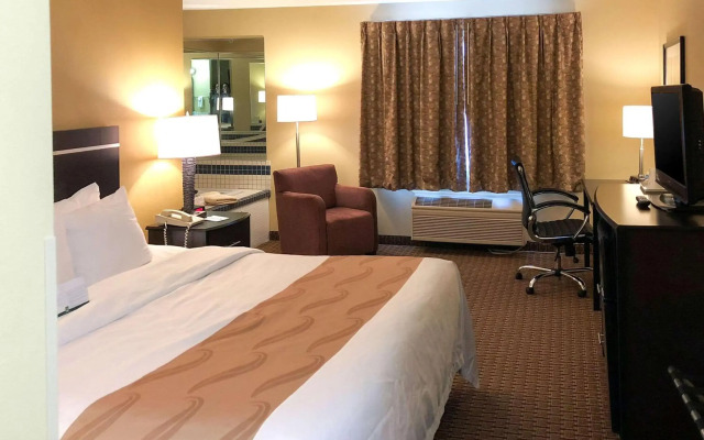 Quality Inn & Suites Sun Prairie Madison East