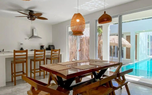 Villa Kuxtah, Beautiful bungalow with Private Pool