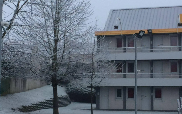 Première Classe La Ville-Du-Bois