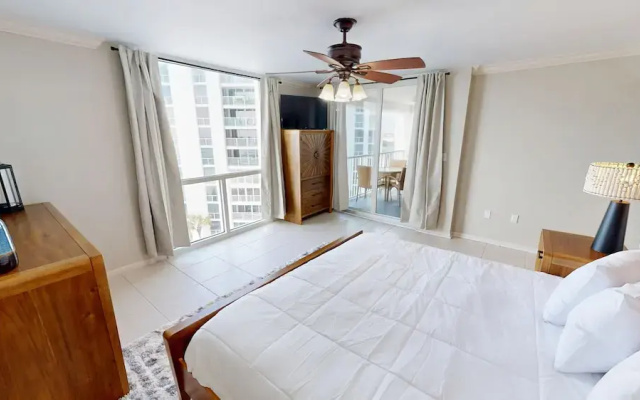 Shoreline Towers 1074 2 Bedroom Condo