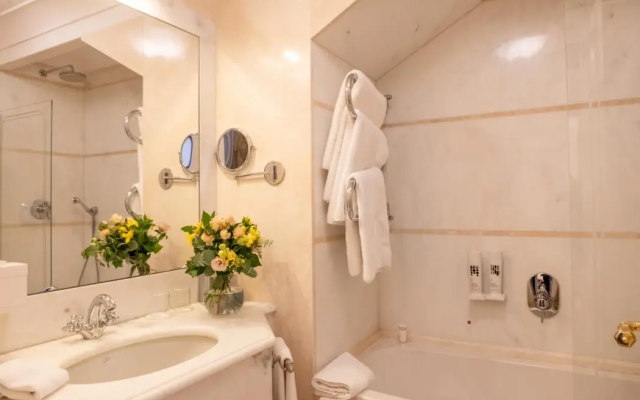 Grand Hotel Continental Siena – Starhotels Collezione