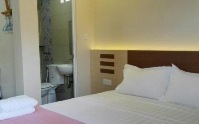 The 16 Hotel