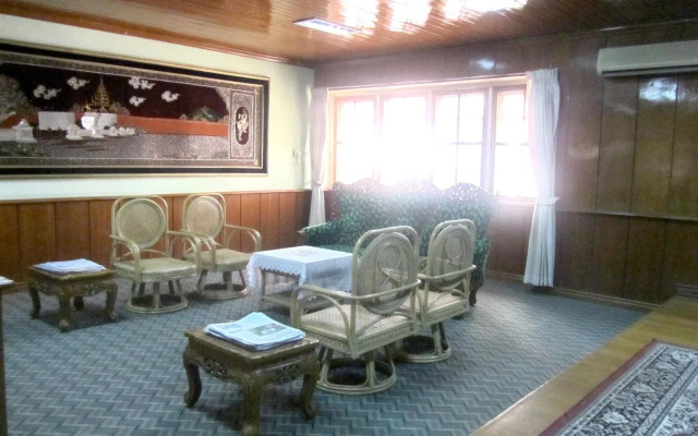 Zegyo Hotel