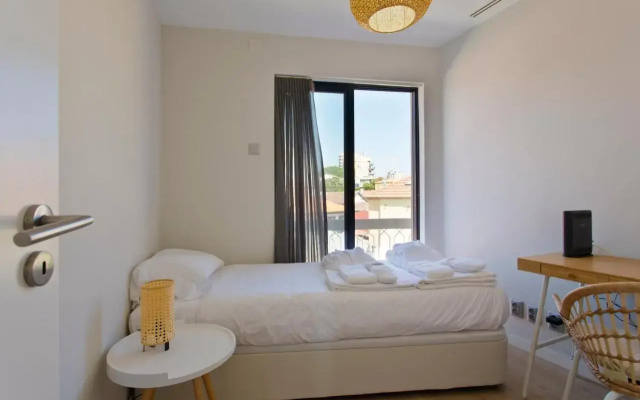 Ocean Scene 2 bed Apt
