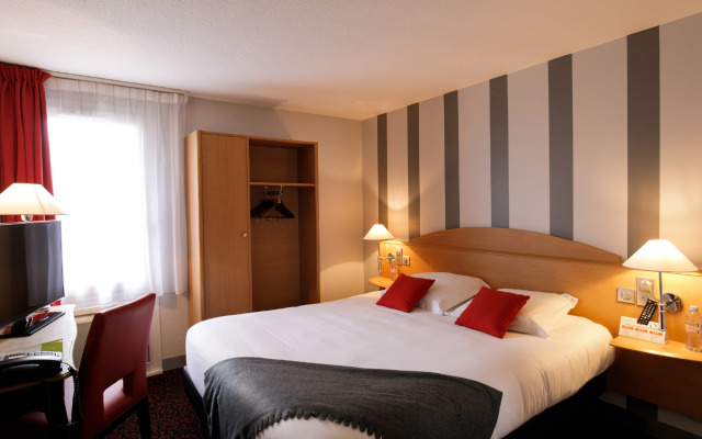 Logis Hôtel L'Orée de Chartres