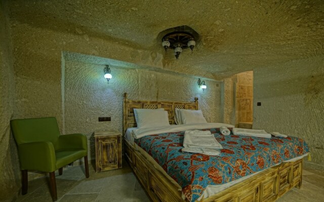 Zeus Cave Suites