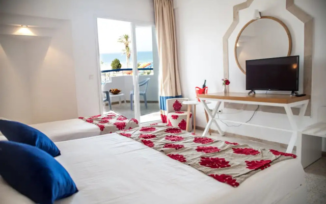 Palmyra Holiday Resort & Spa