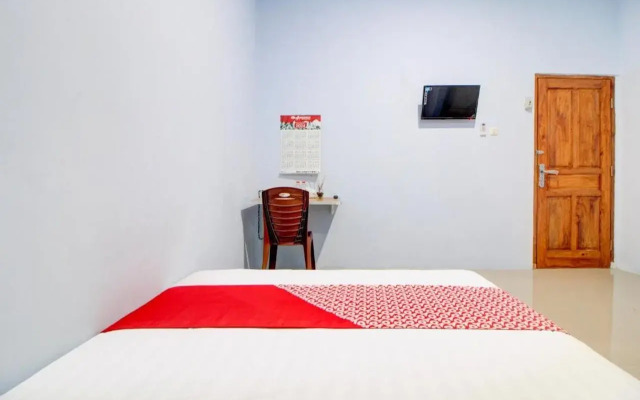 Hotel O Alun-Alun Purwokerto Near Gor Satria Purwokerto Formerly Guest House Blessing