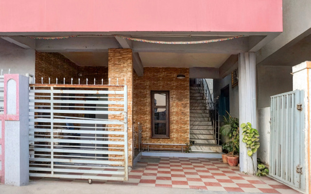 Super Hotel O Dhanori Near Pune Airport