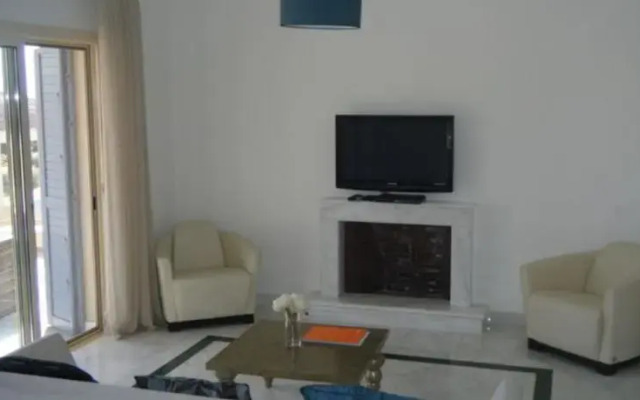 Amorosa Villas
