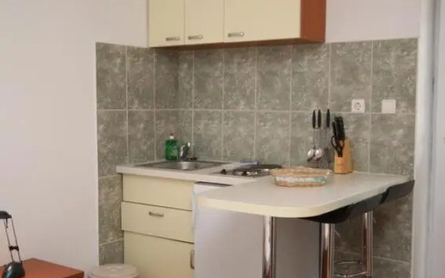 Apartments with a parking space Makarska - 6696